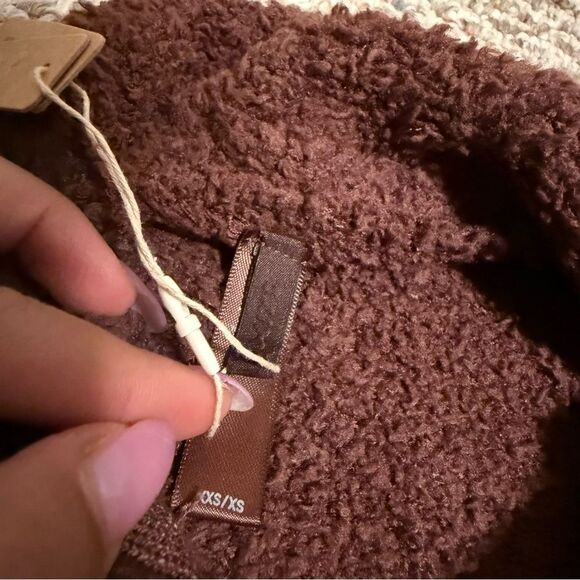 NWT SKIMS Garnet Cozy Knit Sherpa Teddy Cropped Pullover Half Zip Up Size XXS/XS - Picture 10 of 10